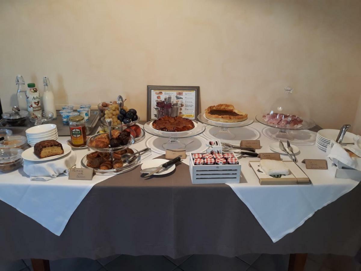 Relais Juliette Hotel La Morra Buitenkant foto